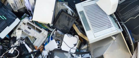 Odběr elektro; V rámci zpětného odběru přijímáme elektroodpad. Odběr elektro; V rámci zpětného odběru přijímáme elektroodpad.